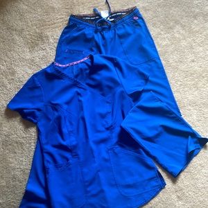 Heartsoul scrub top and bottom